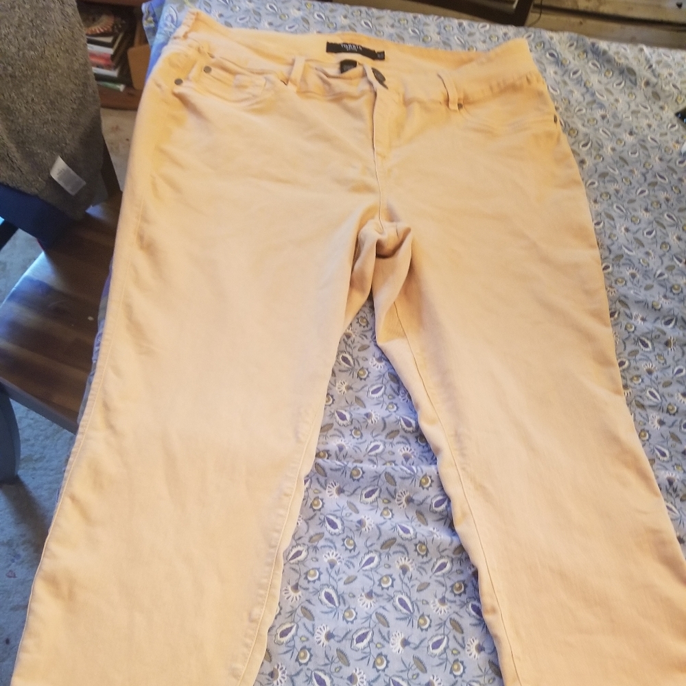 Peach colored torrid jeggings